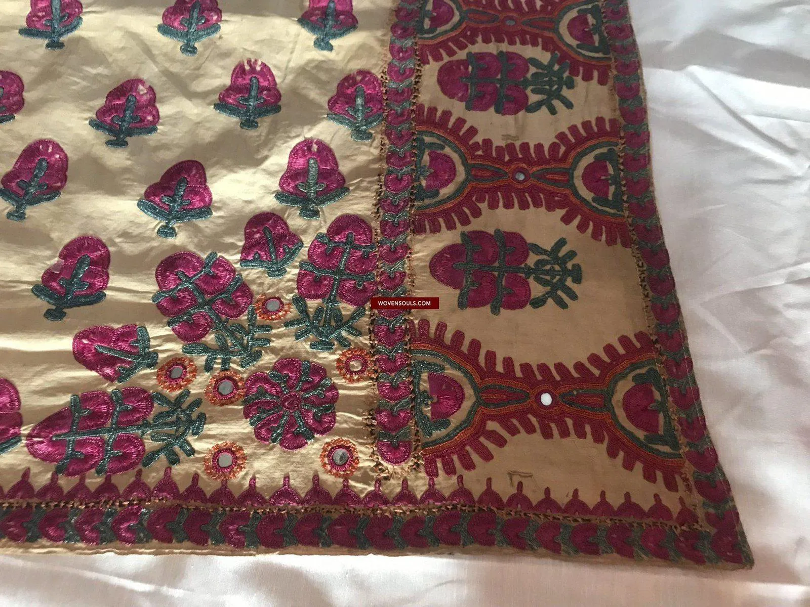 1366 SOLD Superb Old Sindh Odhana Abochani Wedding Shawl