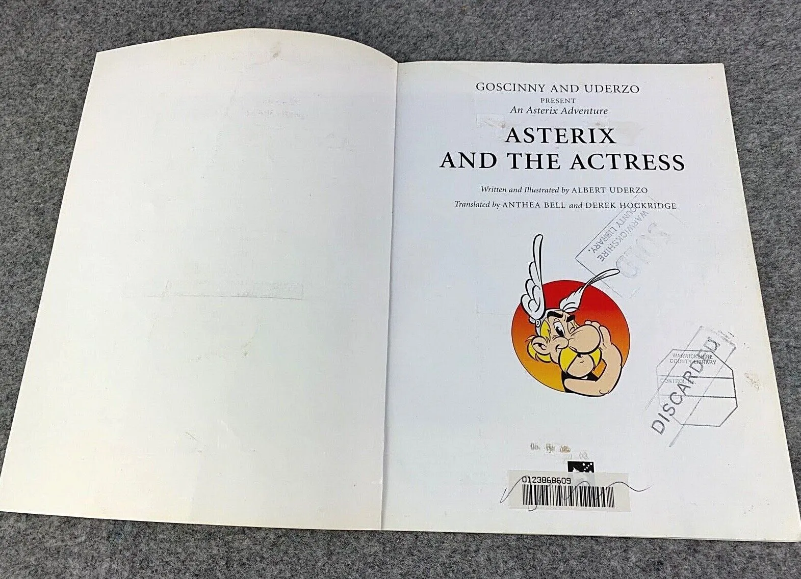 Asterix & the Actress - 2000s Orion/Sphere UK Edition Paperback Book EO Uderzo