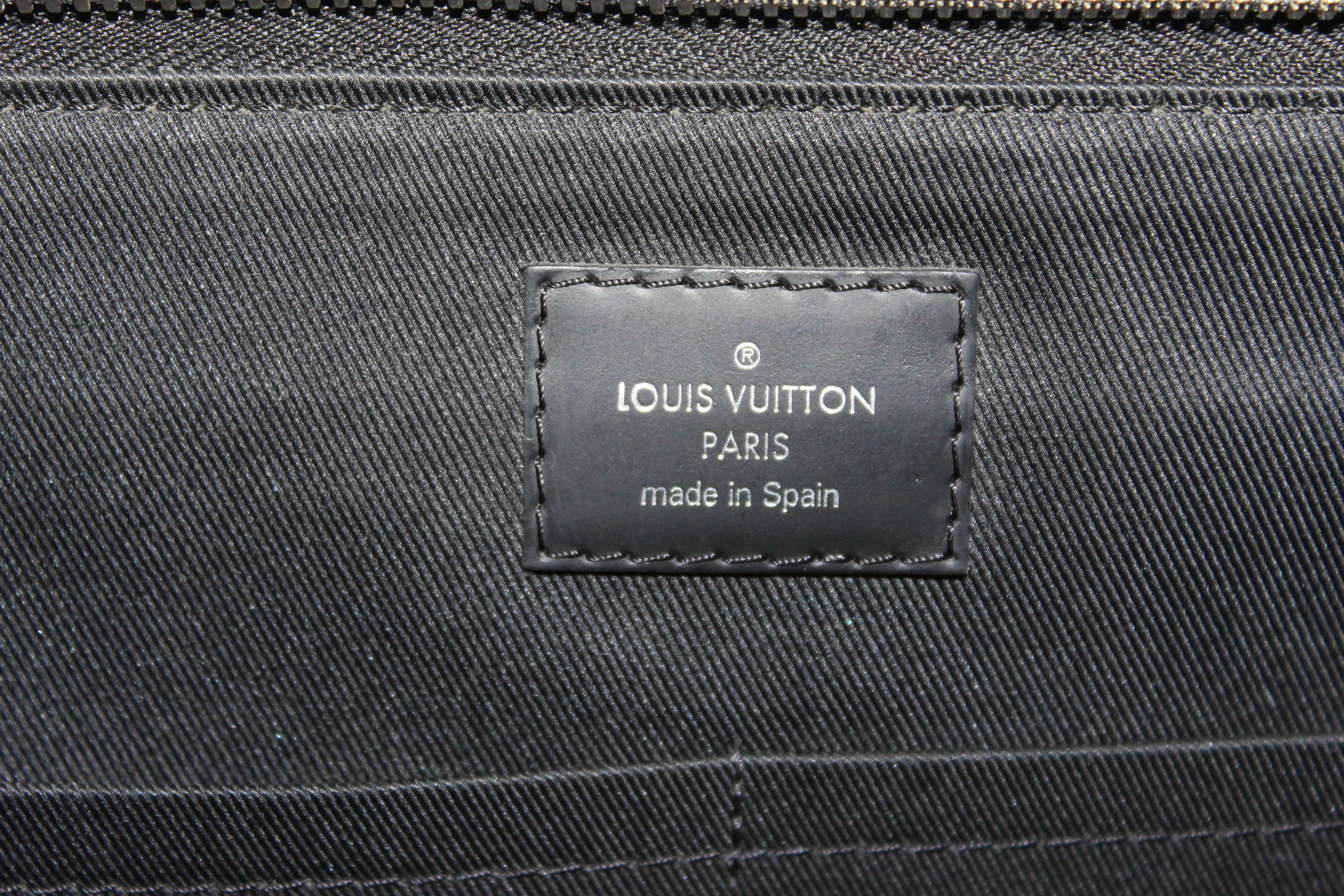 Authentic Louis Vuitton Damier Graphite Mick MM Messenger Bag