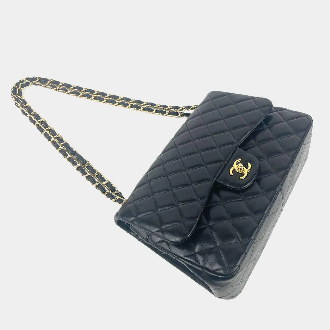 CHANEL Classic Jumbo Double Flap Lambskin w/Gold