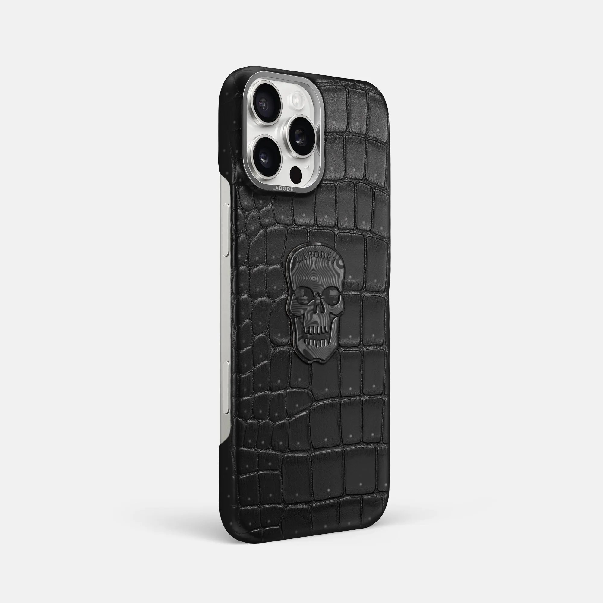 Classic Case With Carbon Skull For iPhone 16 Pro Max In Porosus Crocodile