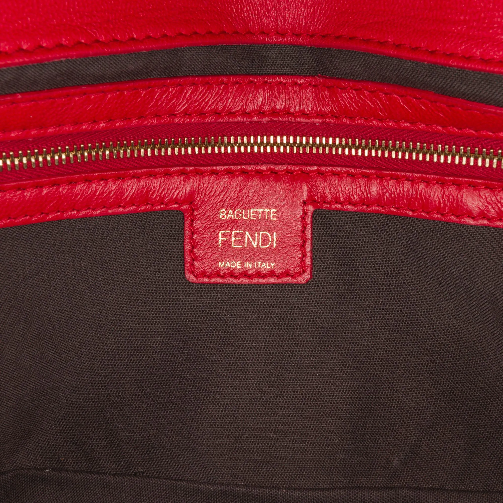 Fendi Medium Embossed Zucca Baguette (SHG-nWpDEM)