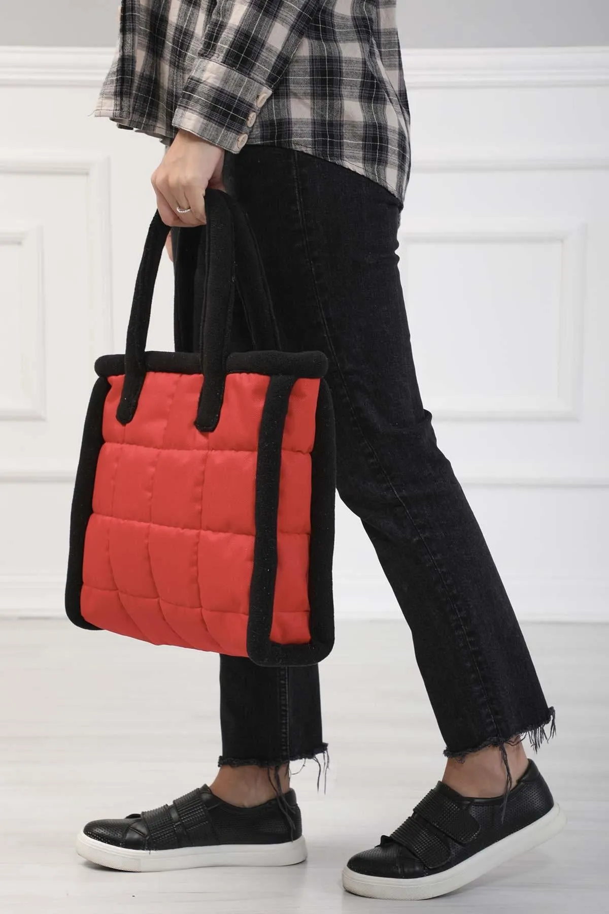 Fleece Framed Quilted Polyamide Canvas Plush Stylish Handbag for Women,CK-15