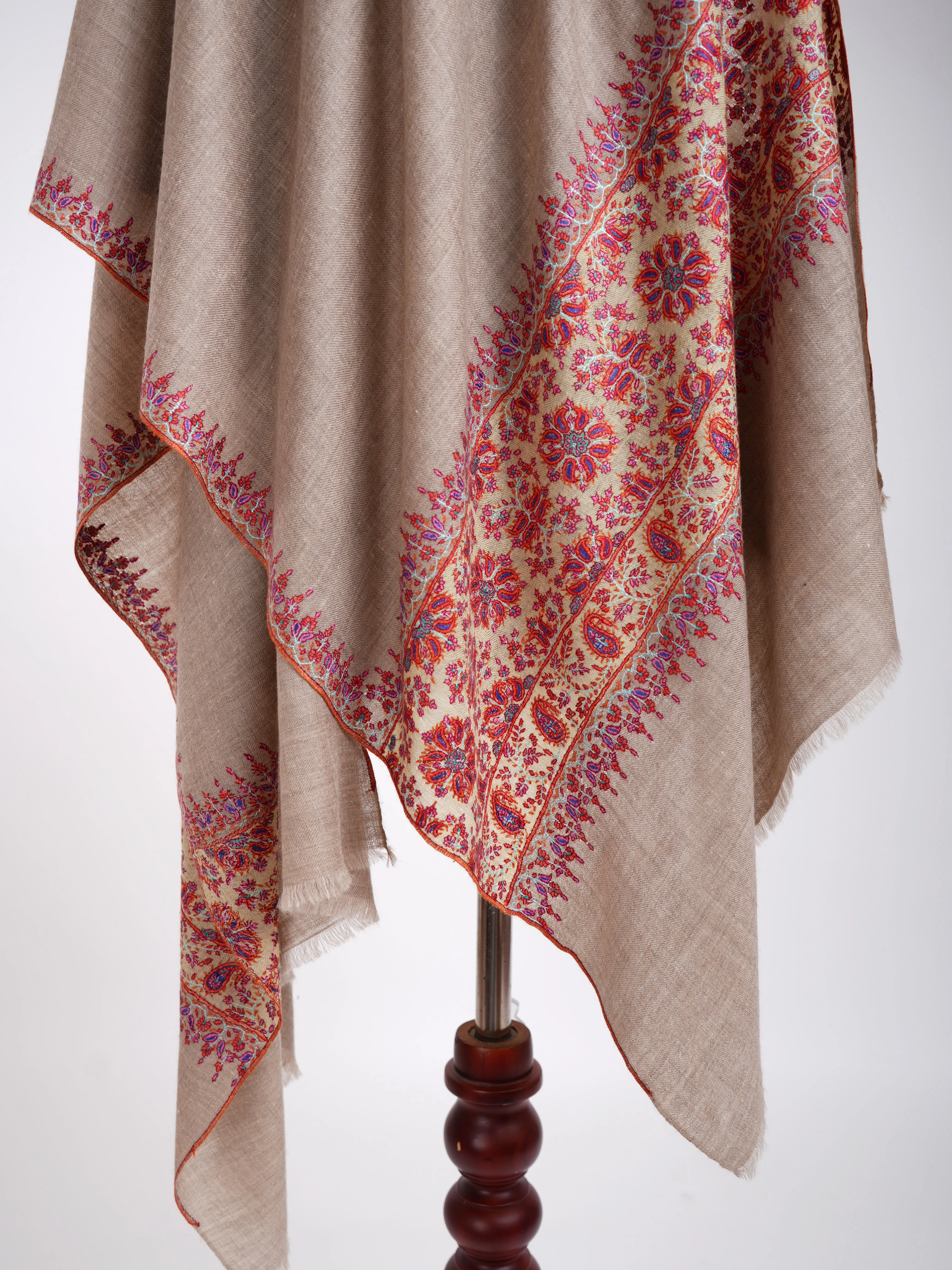 Hand Sozni Embroidered Pure Pashmina Stole