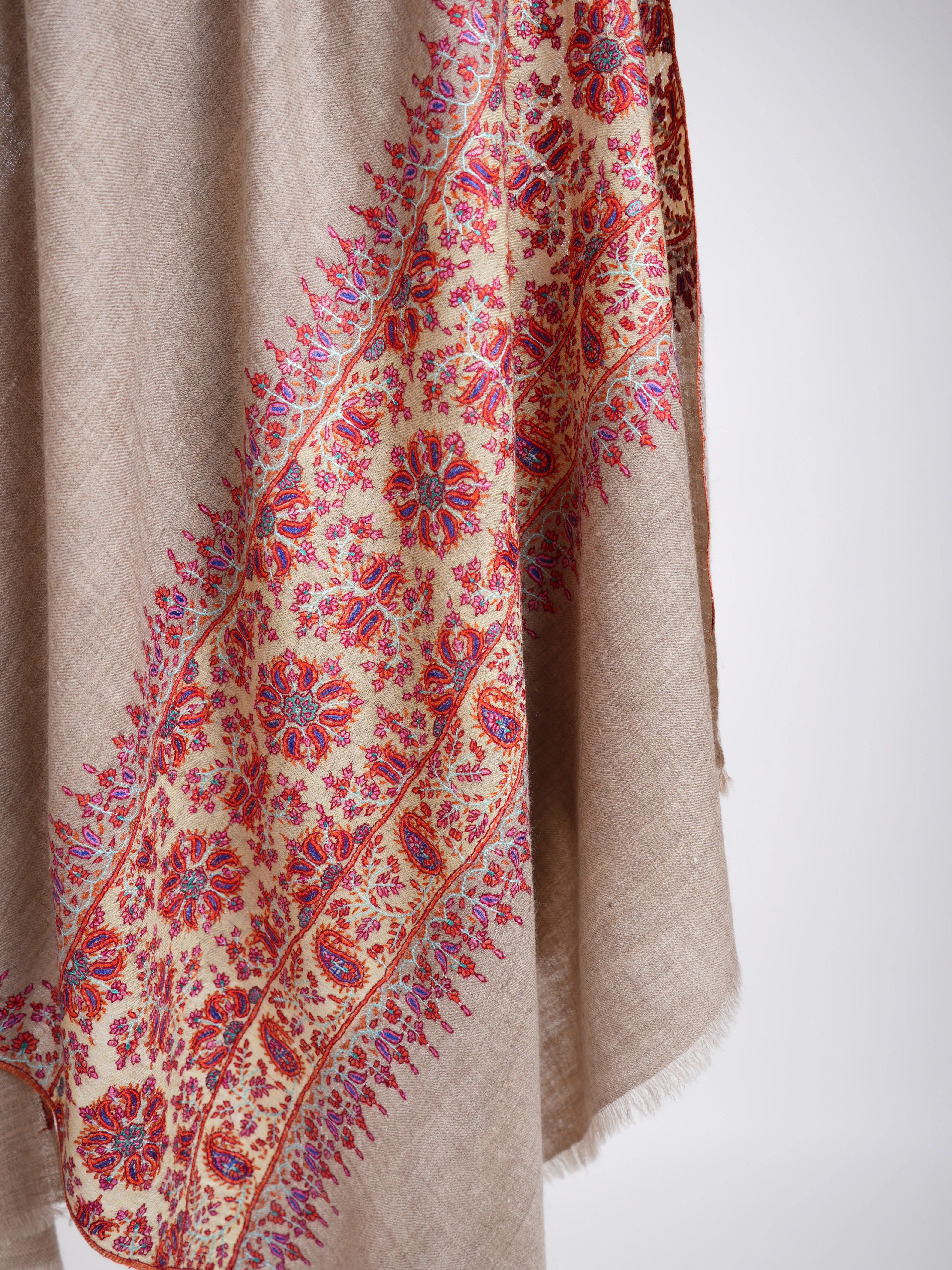 Hand Sozni Embroidered Pure Pashmina Stole