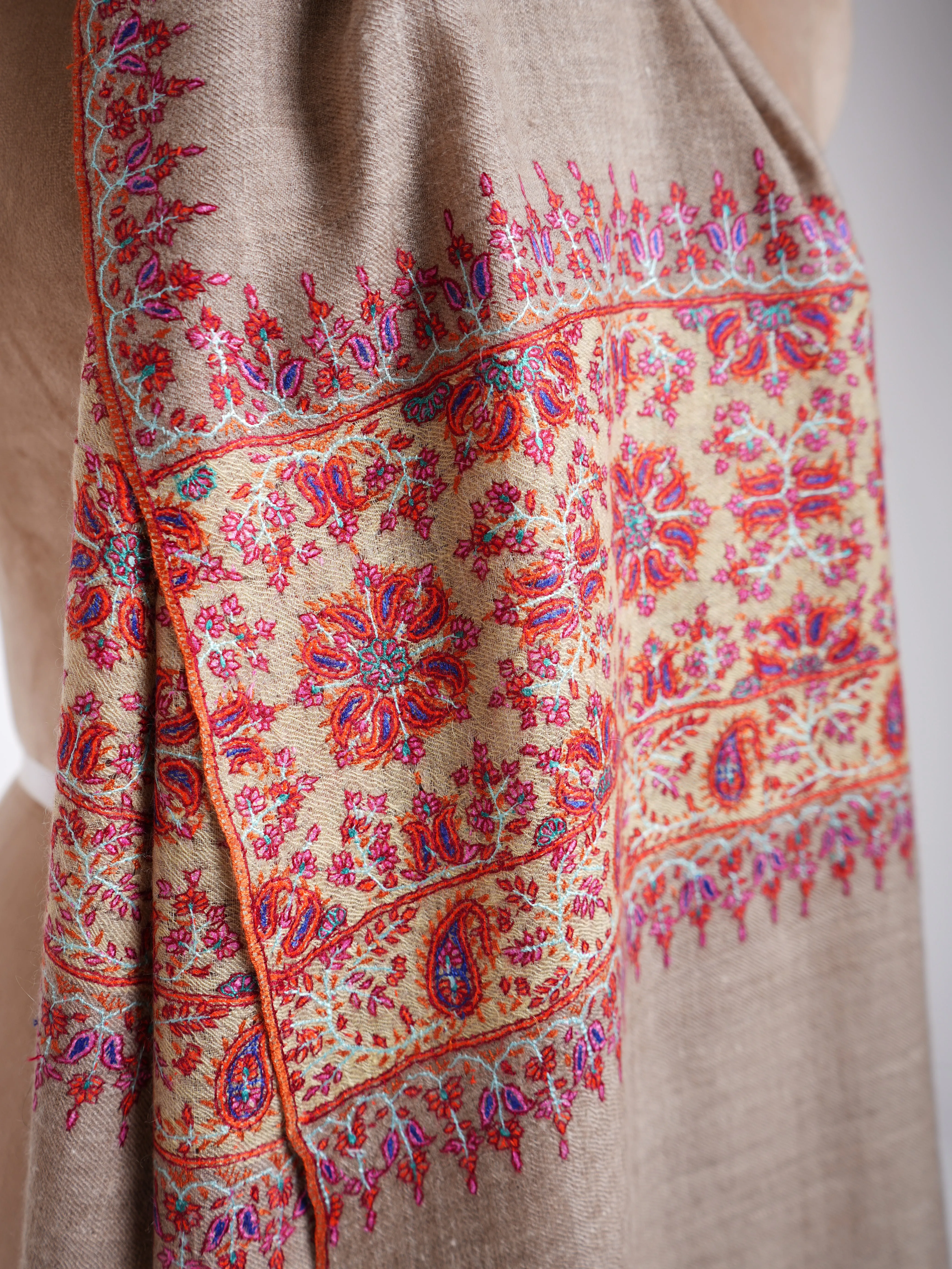 Hand Sozni Embroidered Pure Pashmina Stole