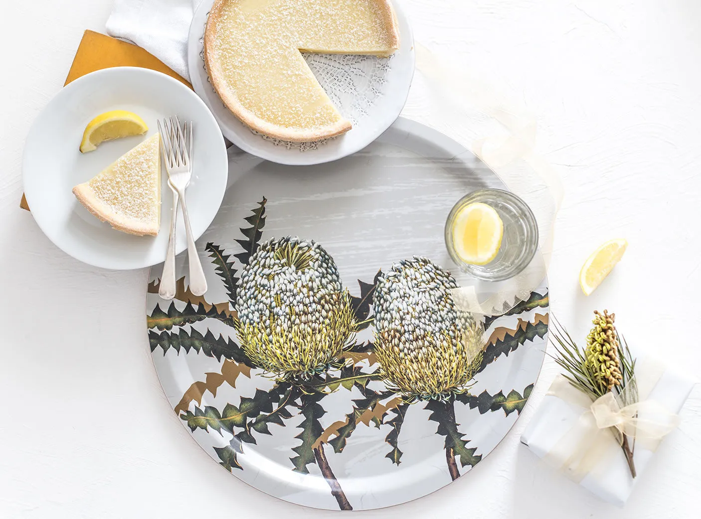 Showy Banksia Tray 39cm