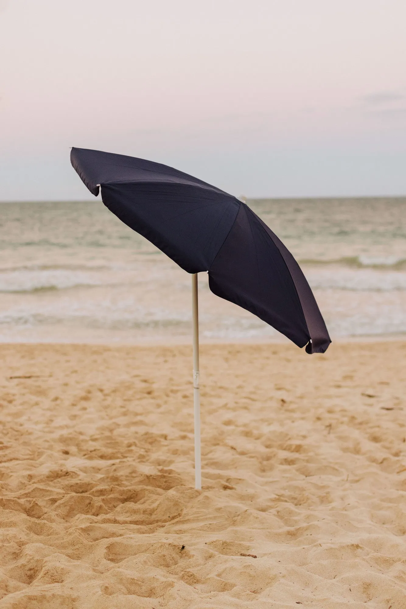 Star Wars R2-D2 - 5.5 Ft. Portable Beach Umbrella