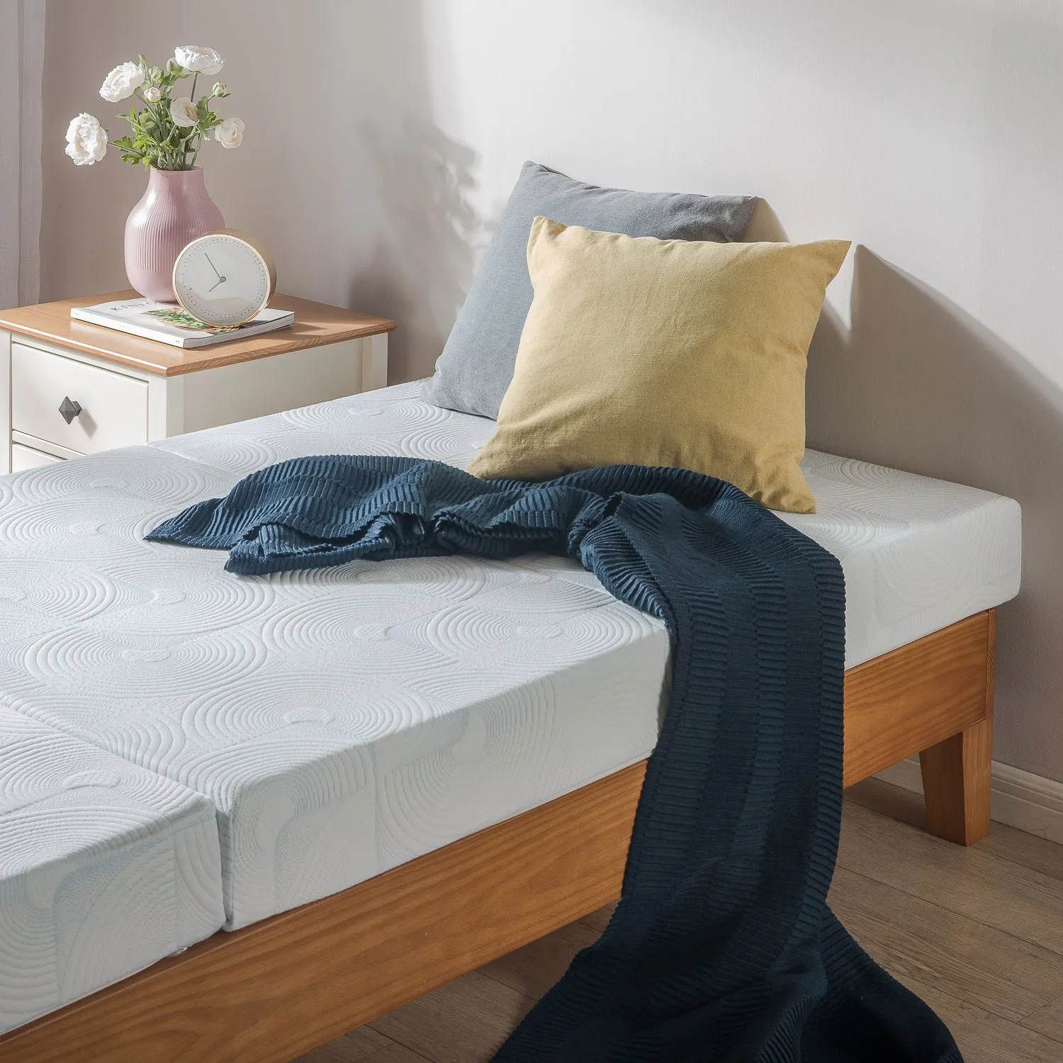 Zinus 5” Tri-Fold Cooling Gel Mattress